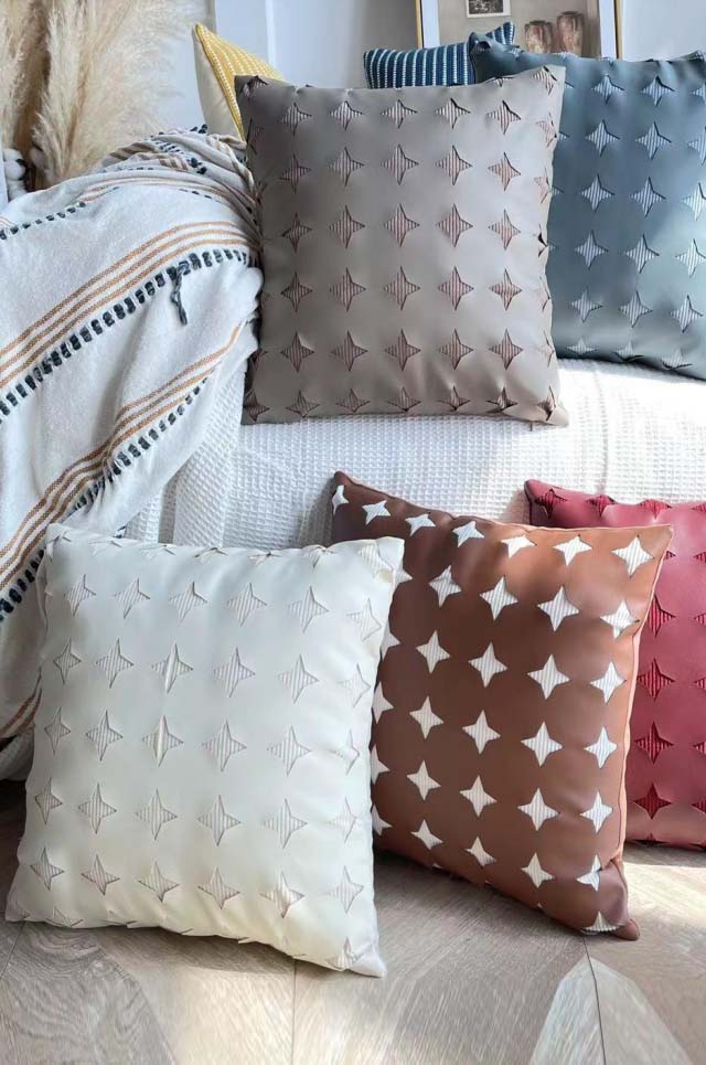 PILLOWS 3