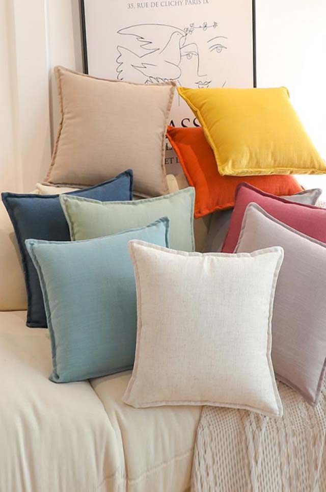 PILLOWS 41